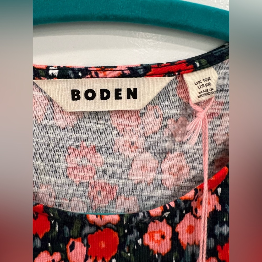 NWT (flaw) Boden Zoe Jersey Dress with pockets, Abstract Poppy print, size 6R - Picture 2 of 9